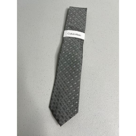Calvin Klein Gray, Black Geometric Pattern Silk Blend Slim Designer Tie NWT - Picture 3 of 7